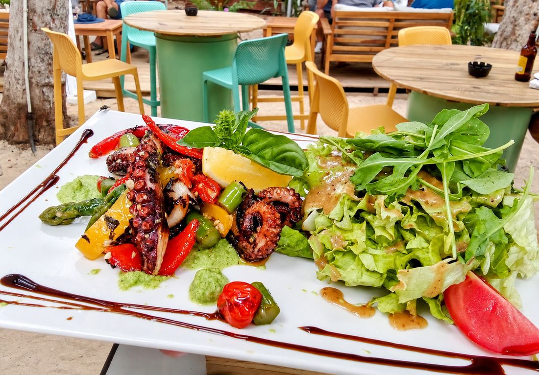 Salade de zourite, servi aux Zembruns